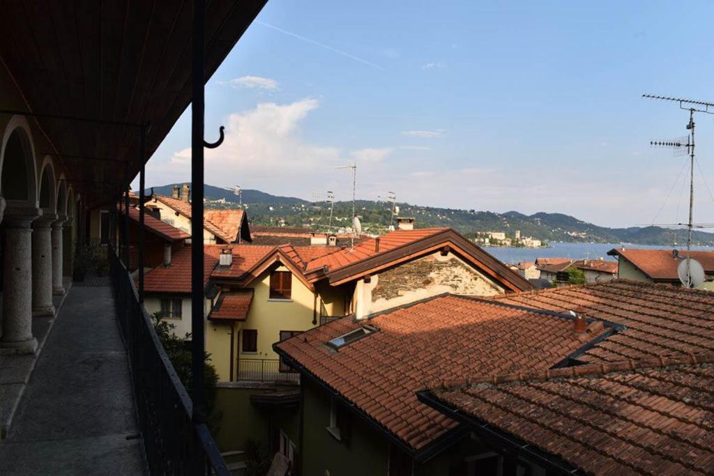 La Locanda - Antica Cartiera Pella Bagian luar foto